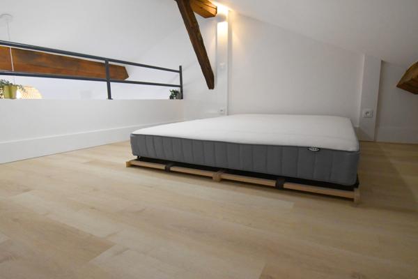 Appartement à louer 1 pièces TOULOUSE (31) - place du capitole - balcon