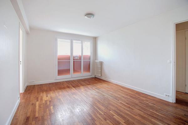 APPARTEMENT RUEIL-MALMAISON MAZURIERES 3 PIECES 2 CHAMBRES AVEC BALCON CAVE ET PARKING