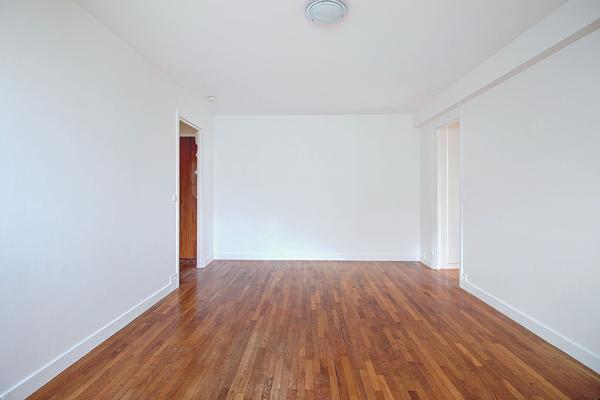 APPARTEMENT RUEIL-MALMAISON MAZURIERES 3 PIECES 2 CHAMBRES AVEC BALCON CAVE ET PARKING