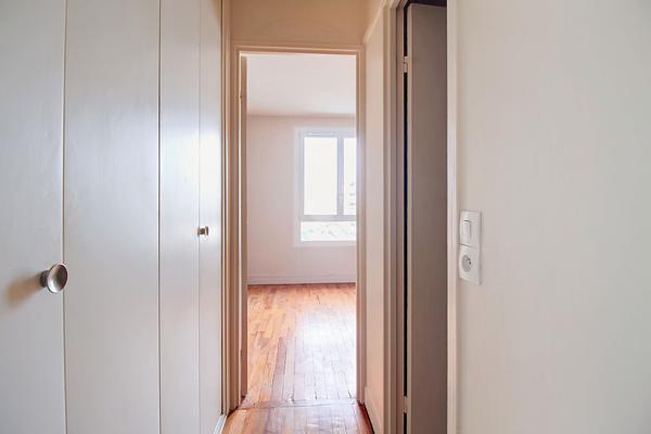 APPARTEMENT RUEIL-MALMAISON MAZURIERES 3 PIECES 2 CHAMBRES AVEC BALCON CAVE ET PARKING