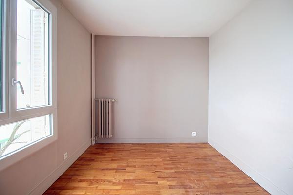 APPARTEMENT RUEIL-MALMAISON MAZURIERES 3 PIECES 2 CHAMBRES AVEC BALCON CAVE ET PARKING