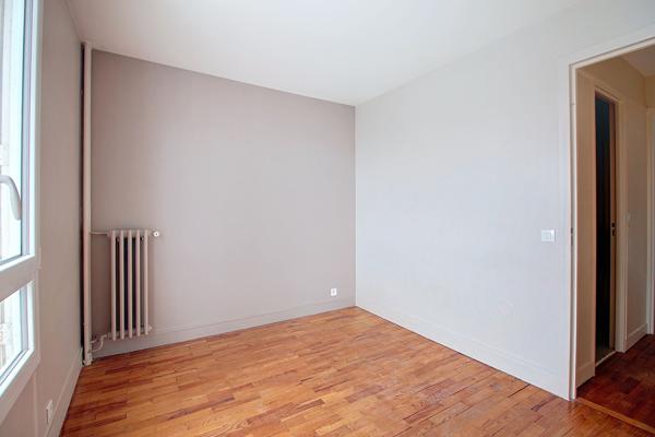 APPARTEMENT RUEIL-MALMAISON MAZURIERES 3 PIECES 2 CHAMBRES AVEC BALCON CAVE ET PARKING