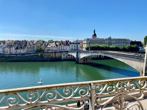 Vente
                Appartement121,86 m² - 5 Pièces -
                    CHALON SUR SAONE (71100)