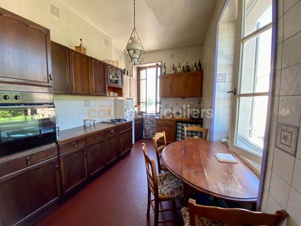 Vente
                Appartement121,86 m² - 5 Pièces -
                    CHALON SUR SAONE (71100)
