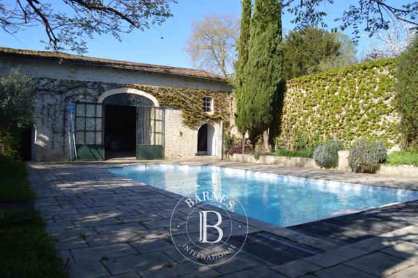Fontenay-le-Comte, Manoir 6 Chambres -  500 m² à vendre