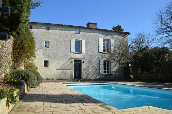 Fontenay-le-Comte, Manoir 6 Chambres -  500 m² à vendre