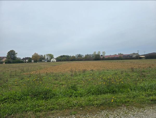 Exclusivité Terrains à vendre pour Maison 4 pièces de 80 m² BLETTERANS (39)