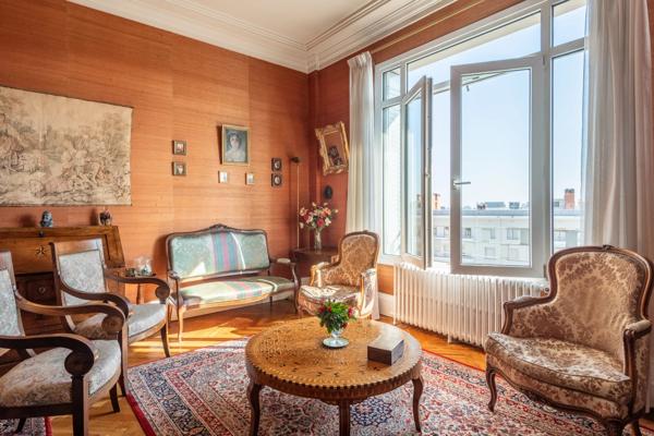Lyon 6è - BROTTEAUX - Appartement T5 de 158,26 m² - balcon filant et loggia - cave et garage (en sus)