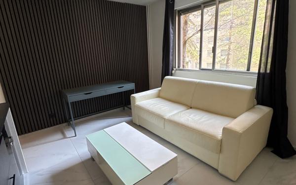 Appartement à vendre    1 pièce • 17,50 m2 Bron