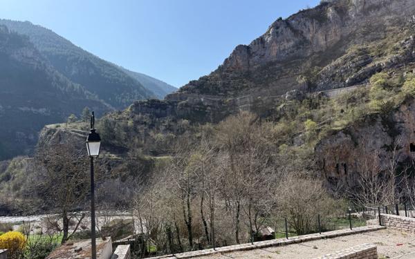 Maison à vendre    3 pièces •  Sainte-Enimie