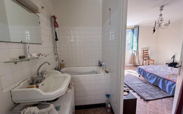 Maison à vendre    3 pièces •  Sainte-Enimie