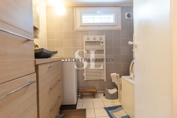 Maison
         3 pièces
        - 72 m² Exclusivité 335 000 € *