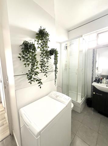 Appartement
         1 pièce
        - 28 m² Exclusivité 235 000 € *