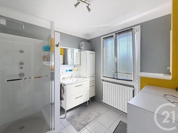 Maison à vendre  5 pièces - 108,17 m 2   GUILERS  - 29