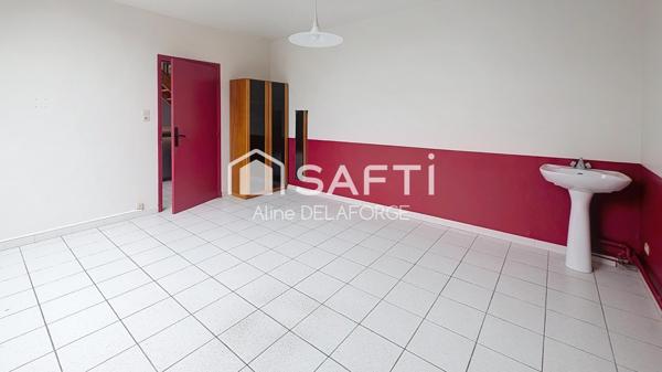 TINCQUES – Opportunité rare ! Grand bâtiment à réinventer