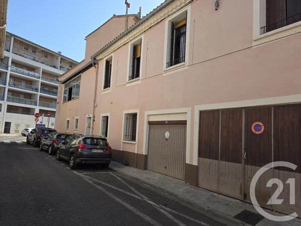 Immeuble à vendre  410 m 2   NIMES  - 30
