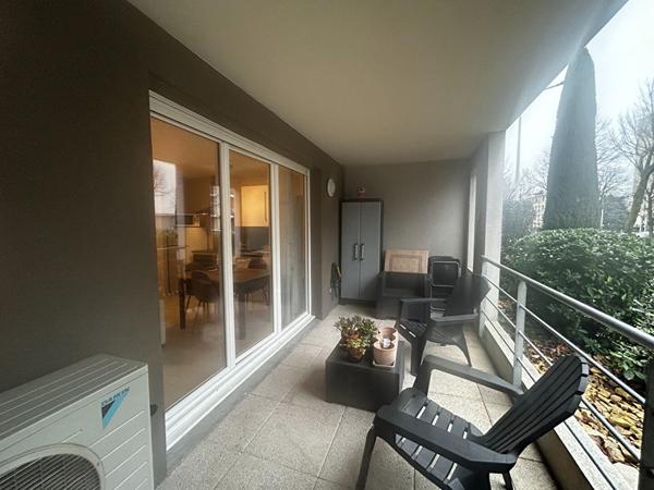 T3 d'environ 65m² en rez-de-chaussée avec terrasse et parking - Résidence sécurisée