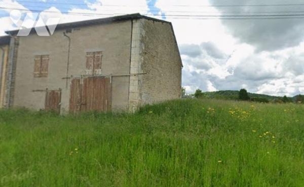 Terrain a bâtir avec ancienne grange à vendre à Raillicourt dans les Ardennes (08),