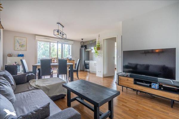 Appartement à louer 1 008 € CC Bègles 3 p 58 m² DPE C