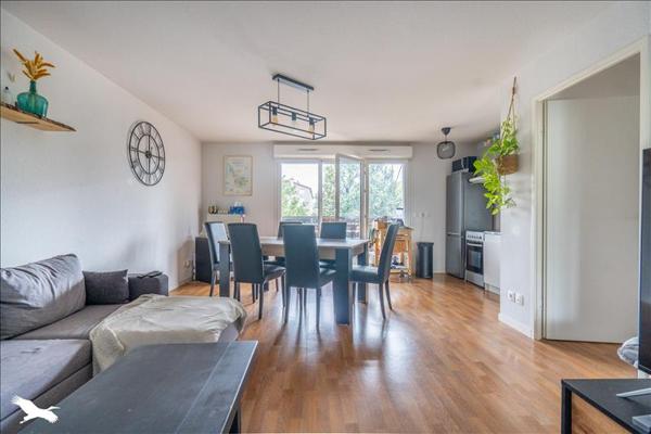 Appartement à louer 1 008 € CC Bègles 3 p 58 m² DPE C