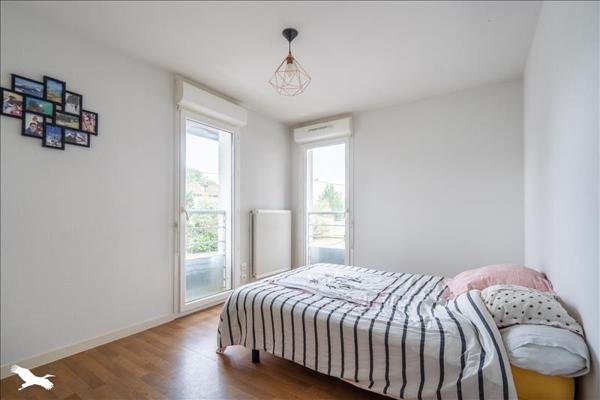 Appartement à louer 1 008 € CC Bègles 3 p 58 m² DPE C