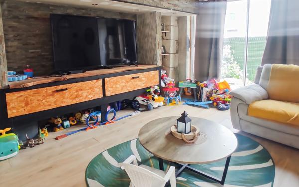 Maison à vendre    6 pièces •  Neuvic