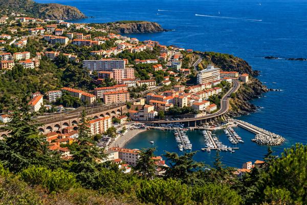 STUDIO 34 M² BORD DE MER A RENOVER à Cerbère (66290)