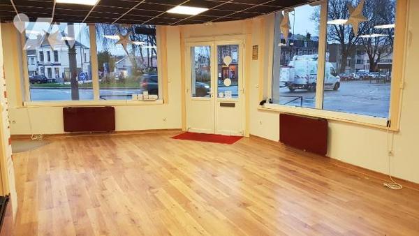 Arras, Bel Immeuble  de Rapport mixte (commerces et habitations) Emplacement de 1er ordre