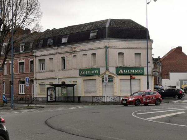 Arras, Bel Immeuble  de Rapport mixte (commerces et habitations) Emplacement de 1er ordre