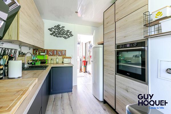 Vente : maison individuelle 5 pièces à COMBS LA VILLE