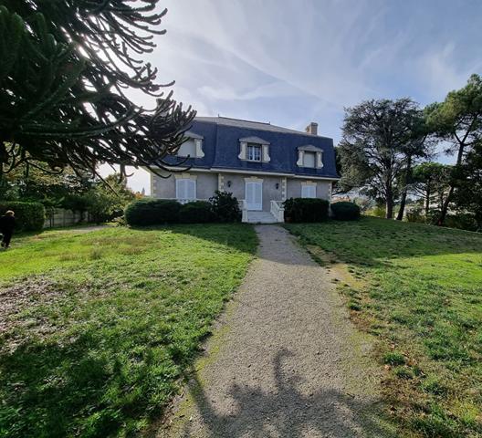 Maison bourgeoise de caractère à rénover - Proche Loire et Nantes