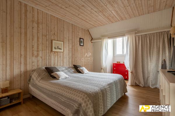Maison 7 pièce(s) 160 m2 €1 080 000 ** - Référence 4672