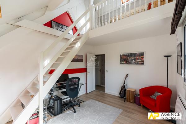 Maison 7 pièce(s) 160 m2 €1 080 000 ** - Référence 4672