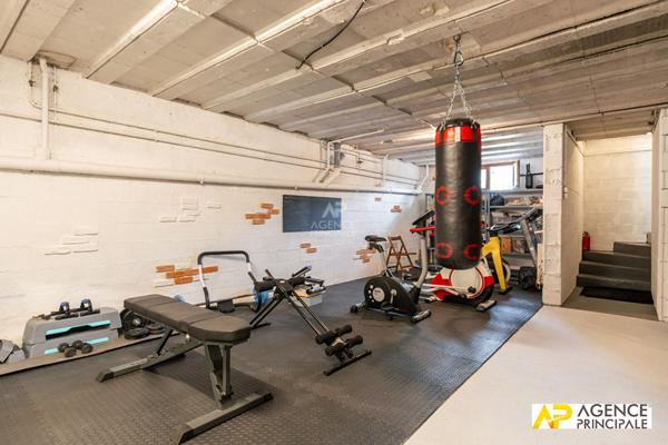 Maison 7 pièce(s) 160 m2 €1 080 000 ** - Référence 4672