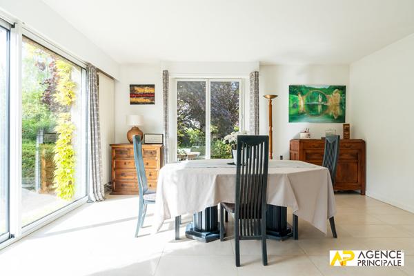 Maison 7 pièce(s) 160 m2 €1 080 000 ** - Référence 4672
