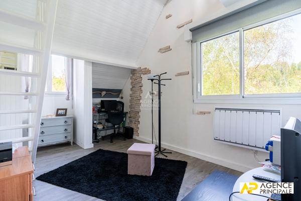 Maison 7 pièce(s) 160 m2 €1 080 000 ** - Référence 4672