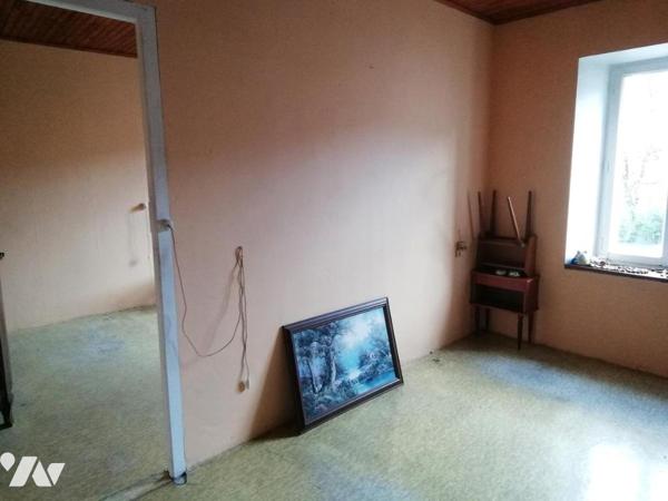 BYANS-SUR-DOUBS MAISON EN PIERRE A RENOVER 