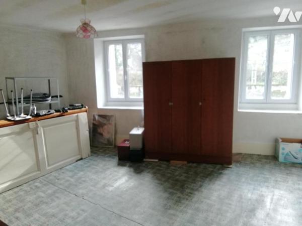 BYANS-SUR-DOUBS MAISON EN PIERRE A RENOVER 