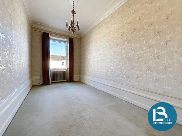 EMPLACEMENT D'EXCEPTION-PLACE OLLIER