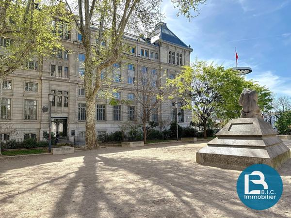 EMPLACEMENT D'EXCEPTION-PLACE OLLIER