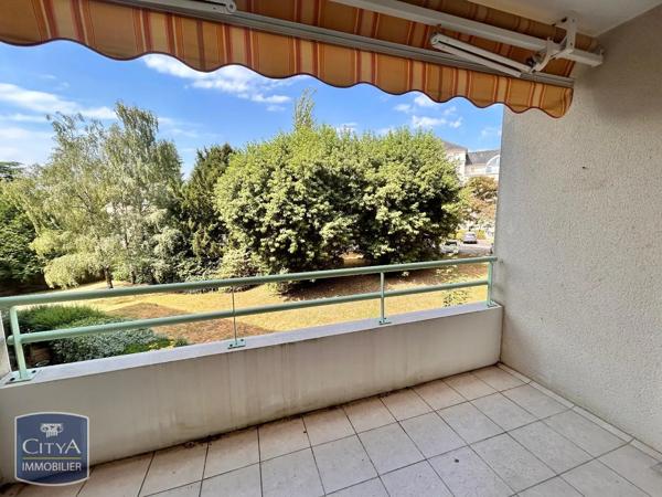 Appartement à louer 3 pièces 62.24m² Laval (53000)