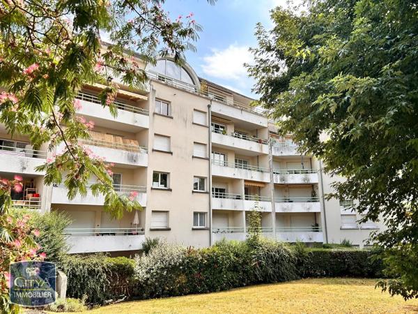 Appartement à louer 3 pièces 62.24m² Laval (53000)