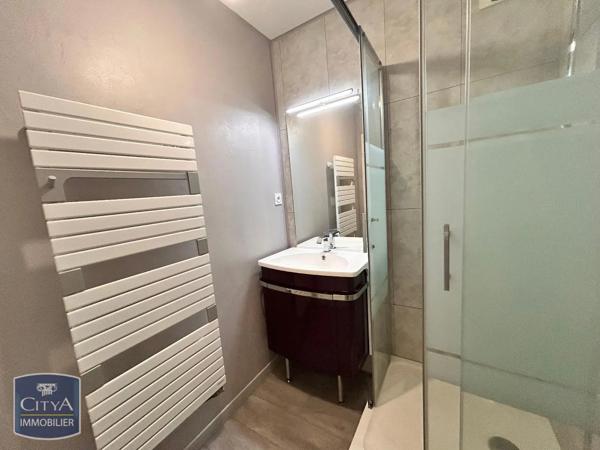 Appartement à louer 3 pièces 62.24m² Laval (53000)