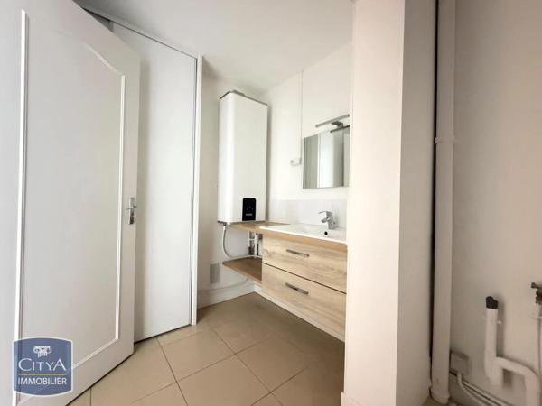 Appartement à louer 3 pièces 69.37m² Arras (62000)