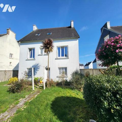 Maison d'habitation à vendre dans le centre de Châteauneuf du Faou, Finistère 29