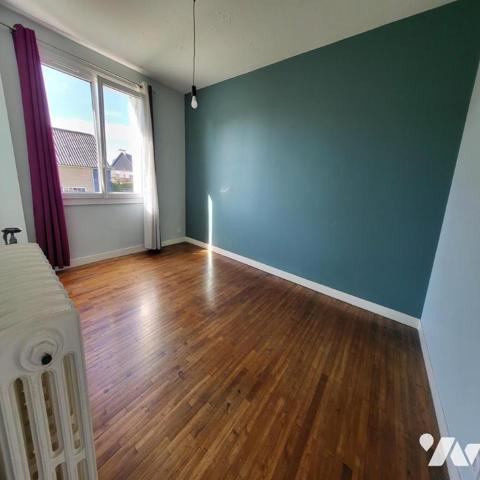 Maison d'habitation à vendre dans le centre de Châteauneuf du Faou, Finistère 29