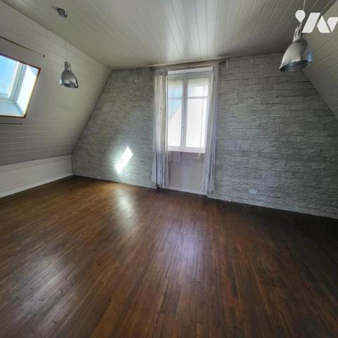 Maison d'habitation à vendre dans le centre de Châteauneuf du Faou, Finistère 29