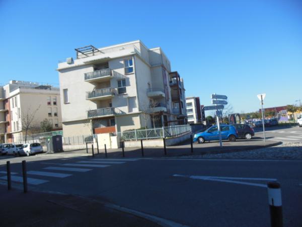 Toulouse 31200 Métro BORDEROUGE SANS FRAIS AGENCE  Agréable T3 Récent de 67.08m² avec  Terrasse couverte /loggia de 5.82m² , place de parking