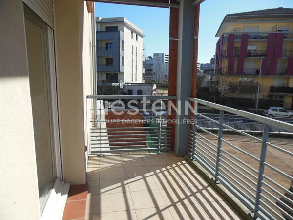 Toulouse 31200 Métro BORDEROUGE SANS FRAIS AGENCE  Agréable T3 Récent de 67.08m² avec  Terrasse couverte /loggia de 5.82m² , place de parking