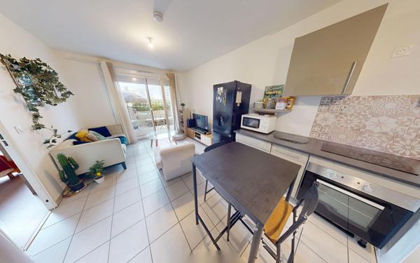 Appartement à vendre    2 pièces • 45 m2 Vénissieux